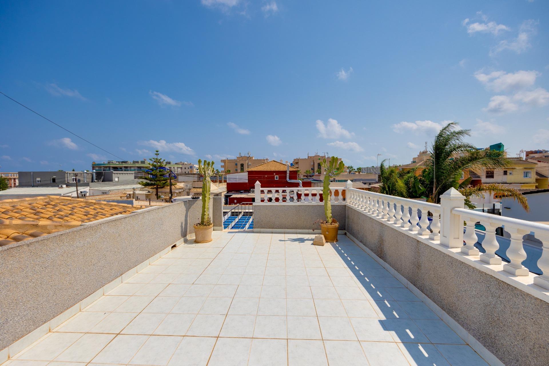 Villa en venta en Orihuela Costa
