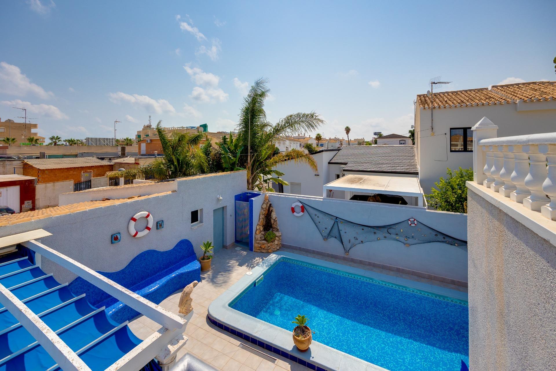 Villa en venta en Orihuela Costa