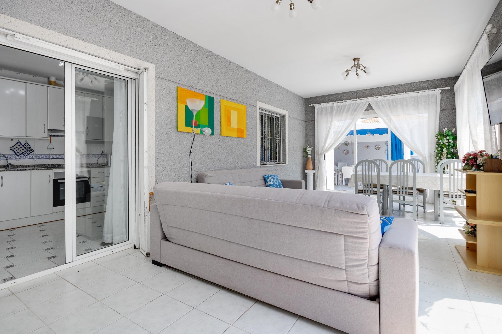 Villa en venta en Orihuela Costa