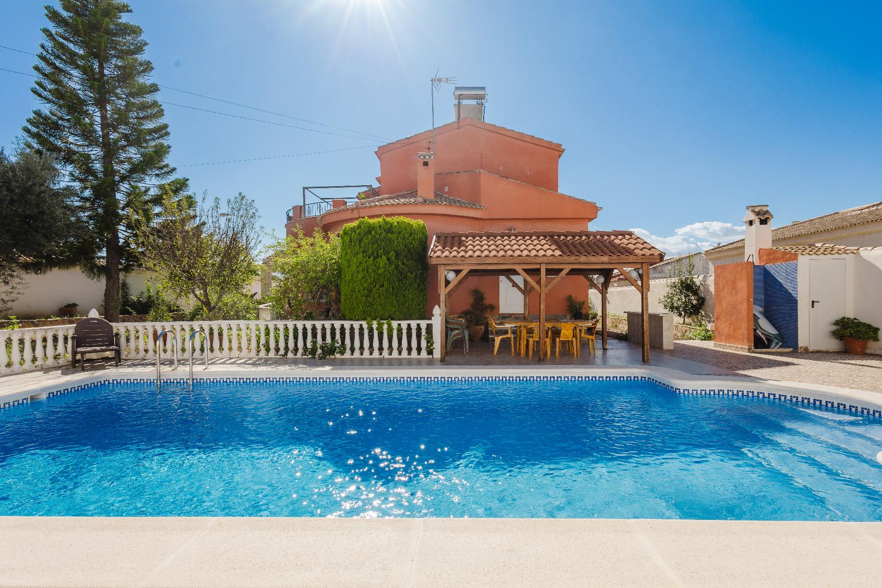 Chalet en venta en Torrevieja