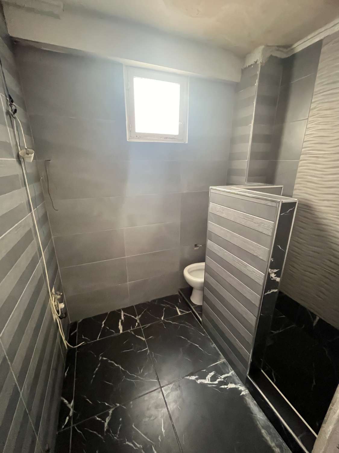 PISO EN VENTA EN ELCHE!! 3 DORMITORIOS, ORIENTACION SUR PARA REFORMAR!!