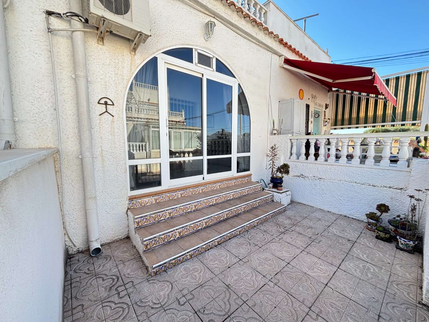 BUNGALOW 2 DORMITORIOS 2 BAÑOS