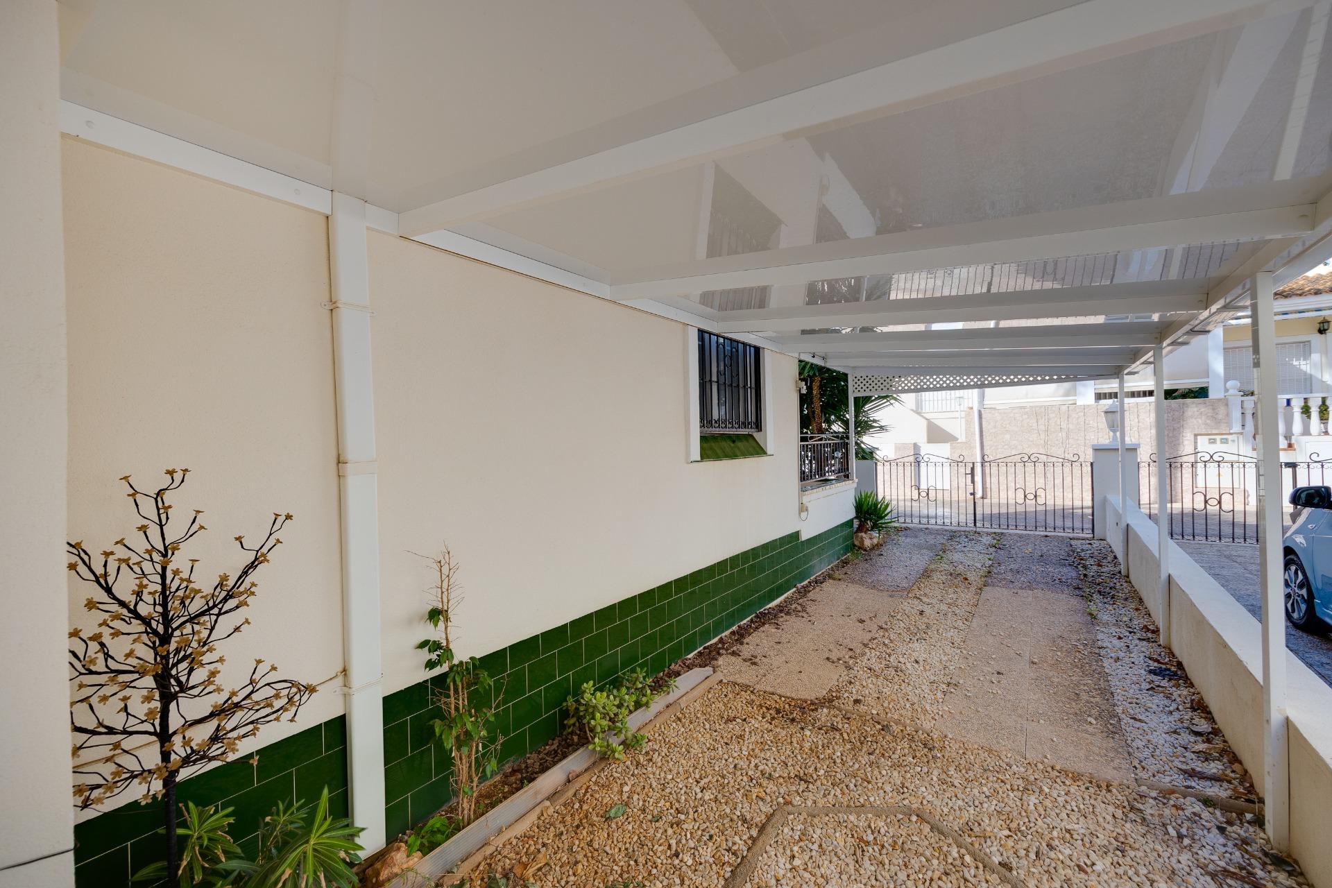 House for sale in Orihuela Costa