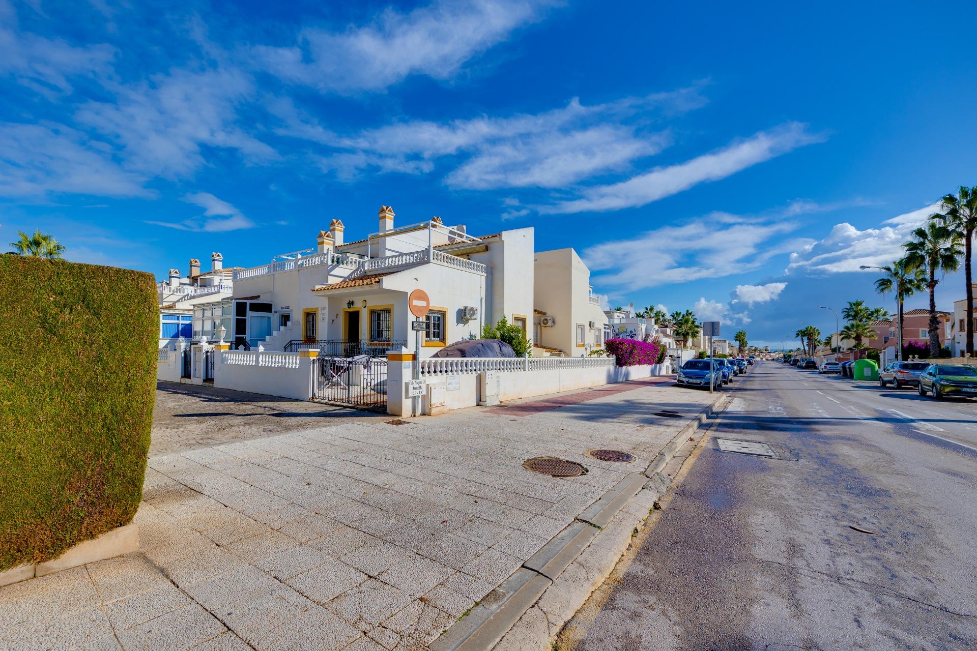 House for sale in Orihuela Costa