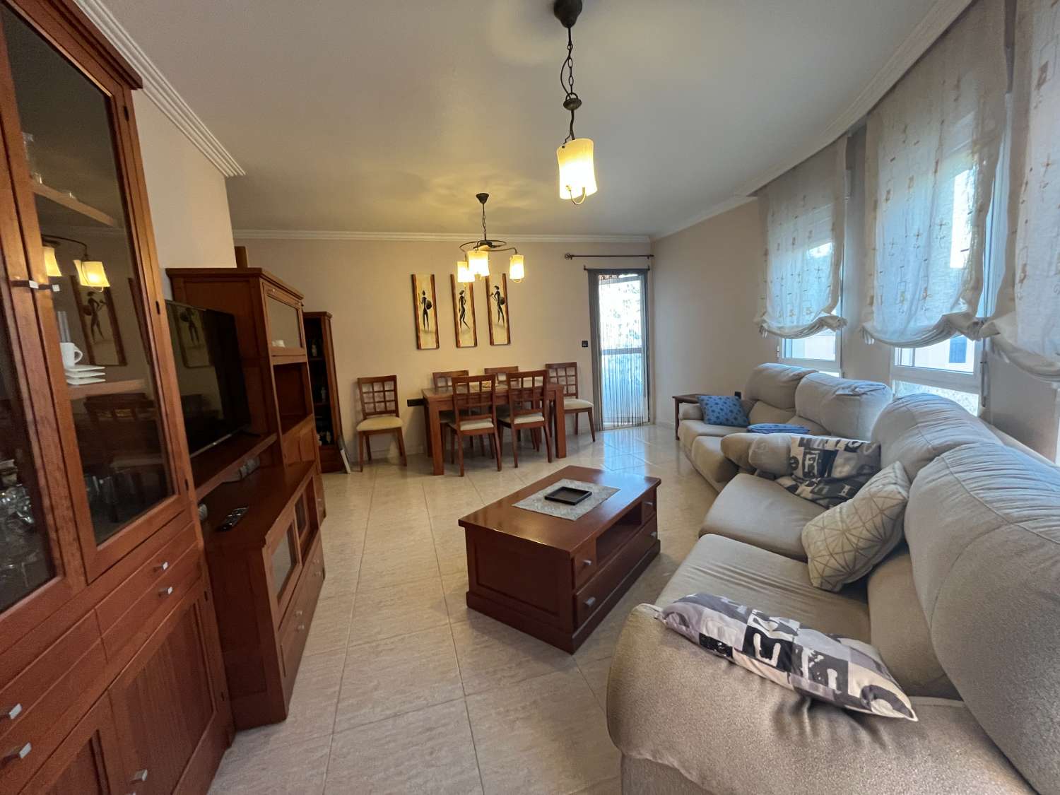 PISO CENTRO PUEBLO 3 DORMITORIOS 2 BAÑOS CERCA DE PLAYA