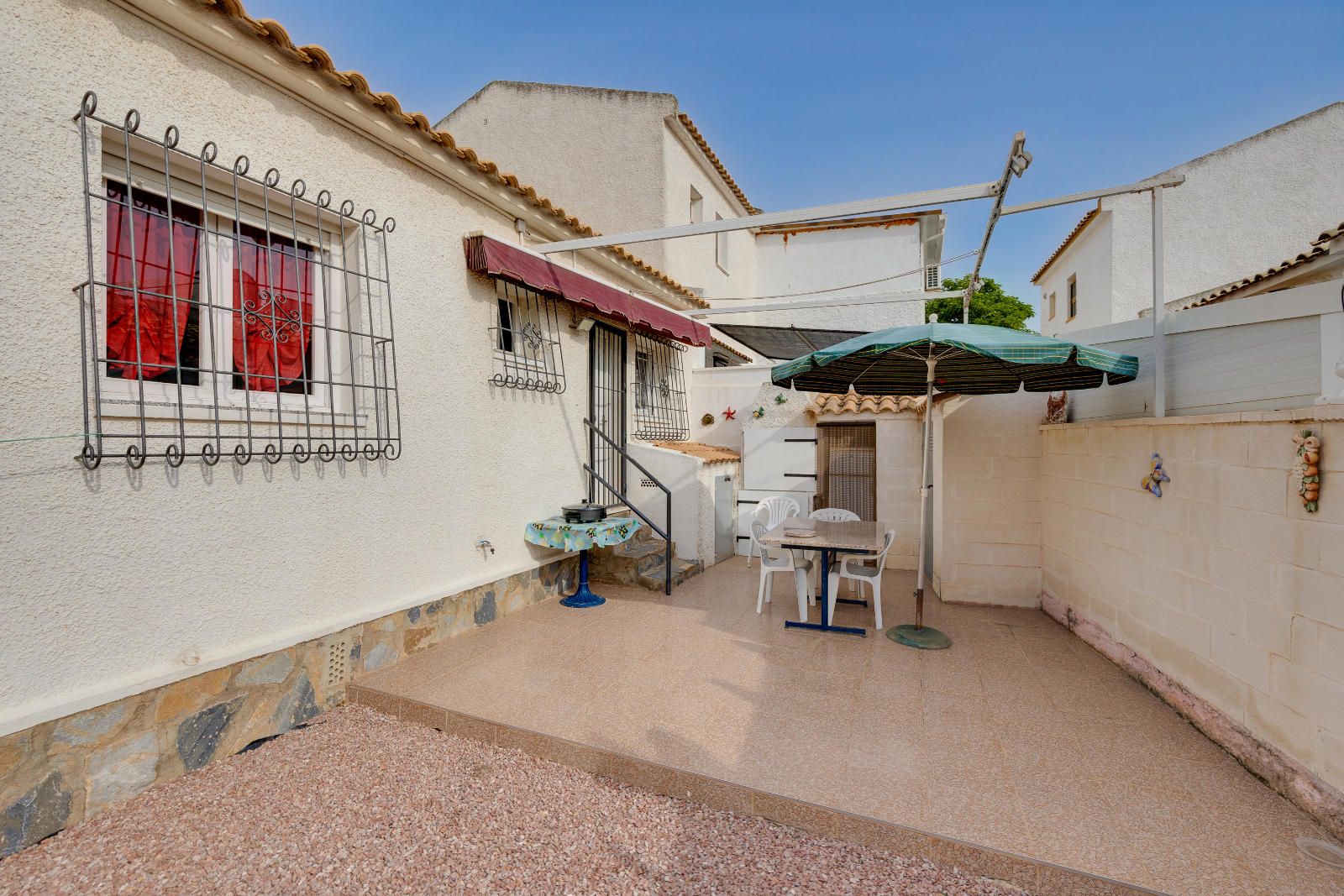 Chalet for sale in Orihuela Costa