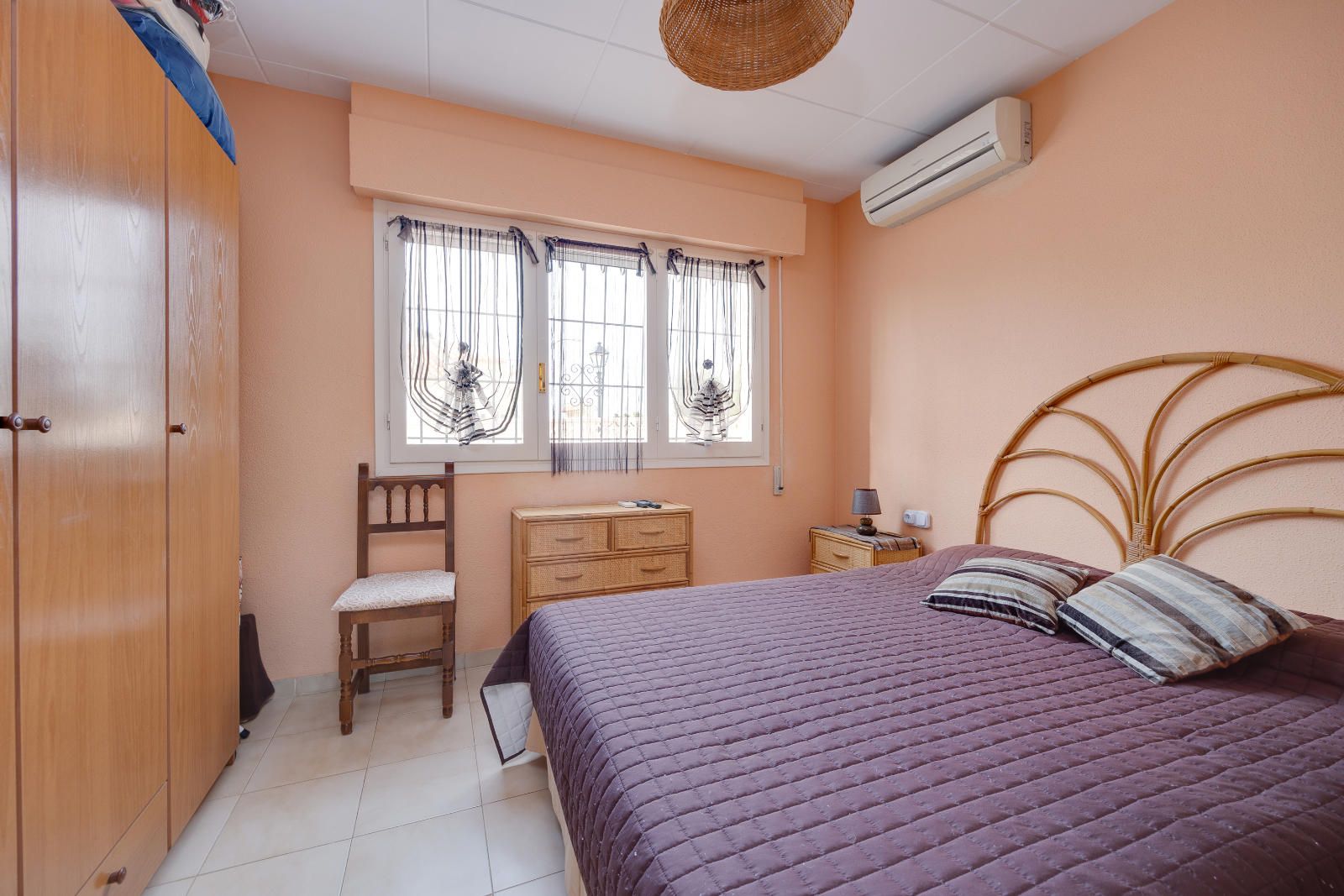 Chalet for sale in Orihuela Costa