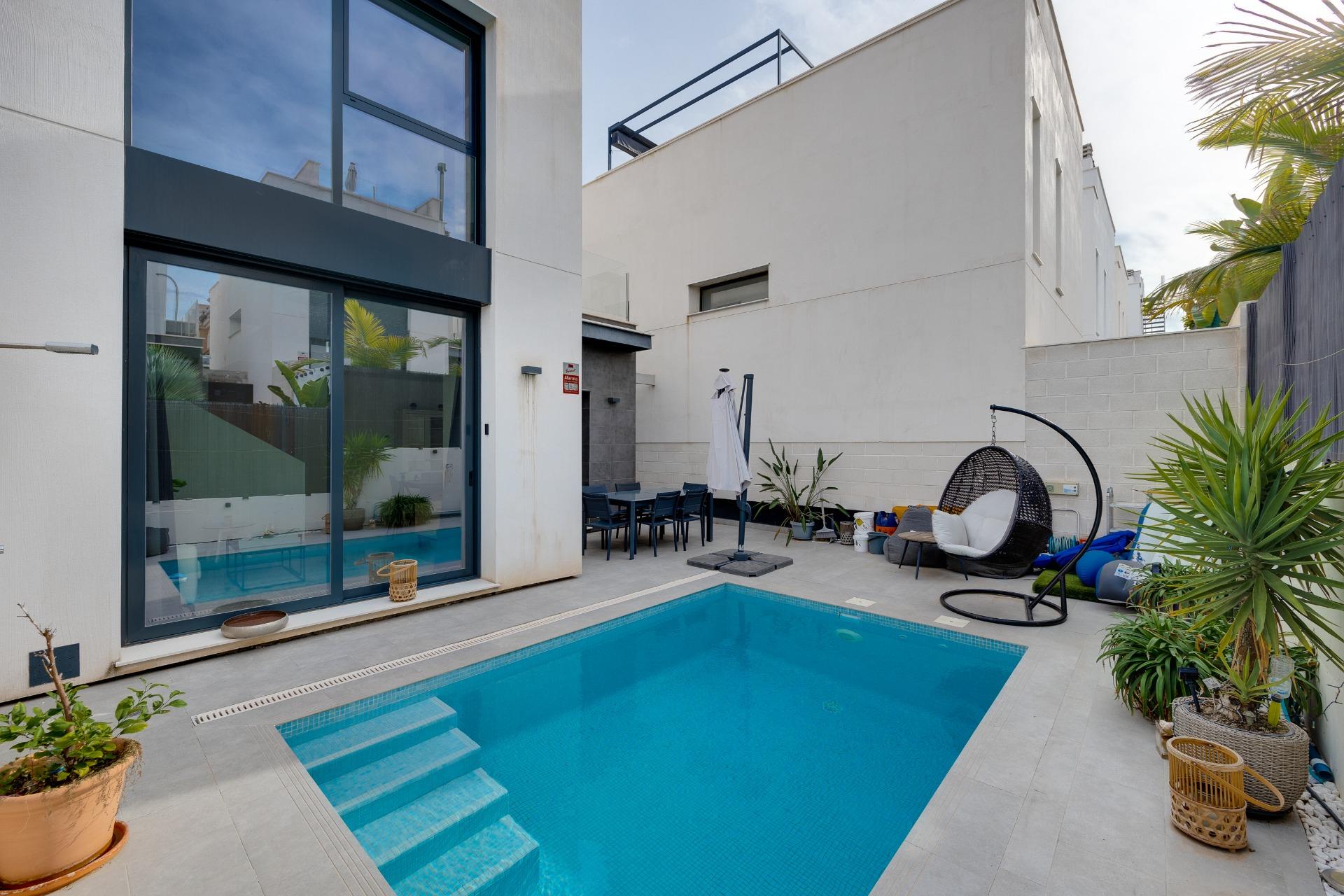 Villa zum verkauf in Orihuela Costa