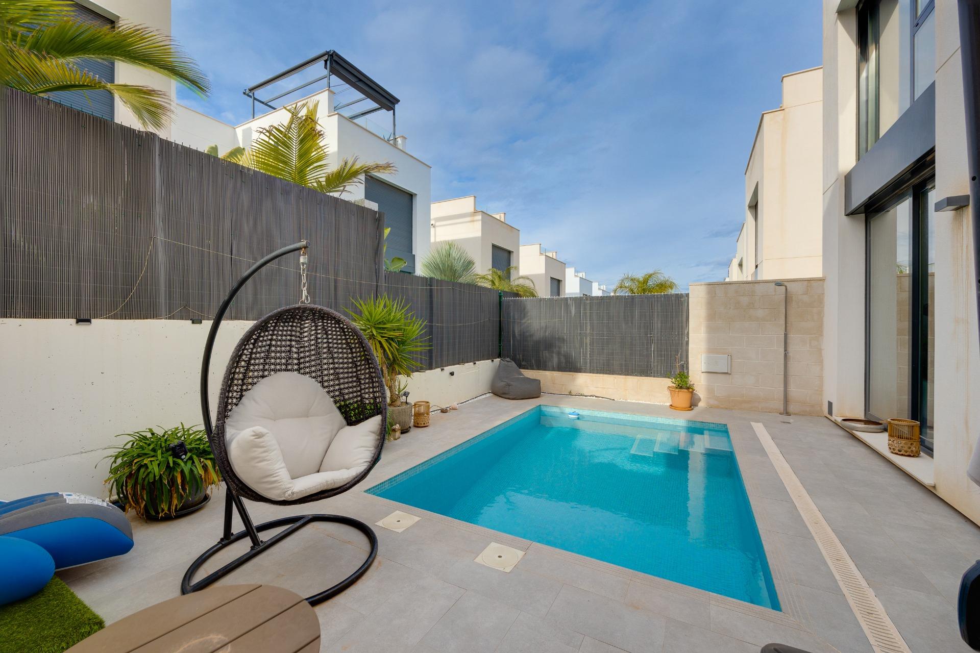 Villa zum verkauf in Orihuela Costa