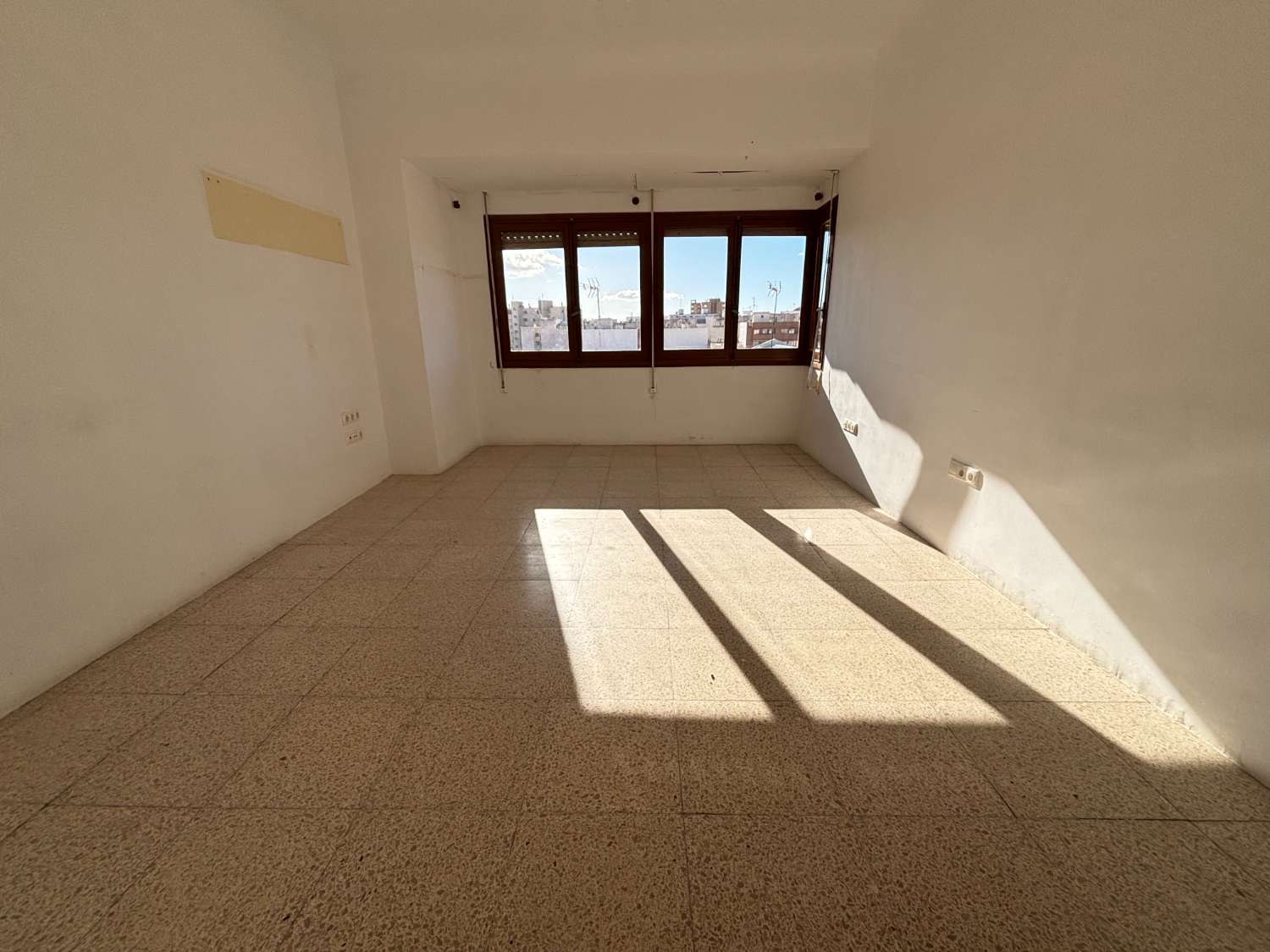 OPORTUNIDAD ¡¡PISO 3 DORMITORIOS EN EL CENTRO DE SAN JUAN!! CON ASCENSOR