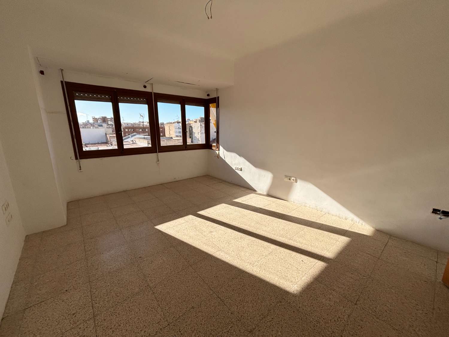 OPORTUNIDAD ¡¡PISO 3 DORMITORIOS EN EL CENTRO DE SAN JUAN!! CON ASCENSOR