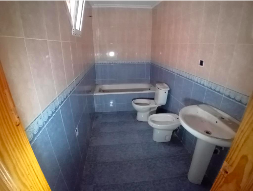 MACHEN SIE IHR ANGEBOT!! 3-ZIMMER-1-BAD-WOHNUNG IN CATRAL!!