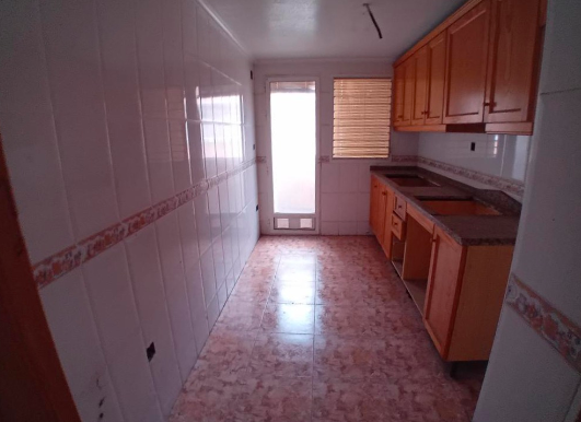 HAGA SU OFERTA!! PISO 3 DORMITORIOS 1 BAÑO EN CATRAL!!