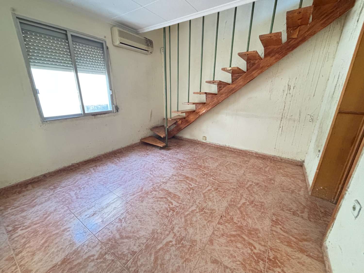 Příležitost: třípokojový duplexní penthouse ve Virgen del Remedio