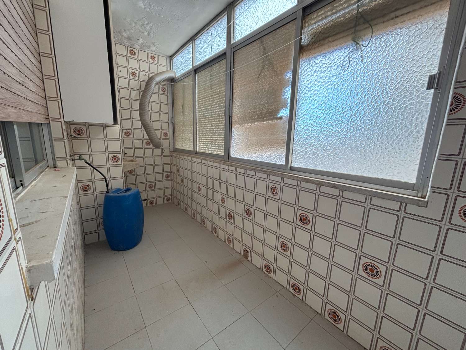 APPARTEMENT OCCASIONNEL À RÉNOVER À PILAR DE LA HORADADA