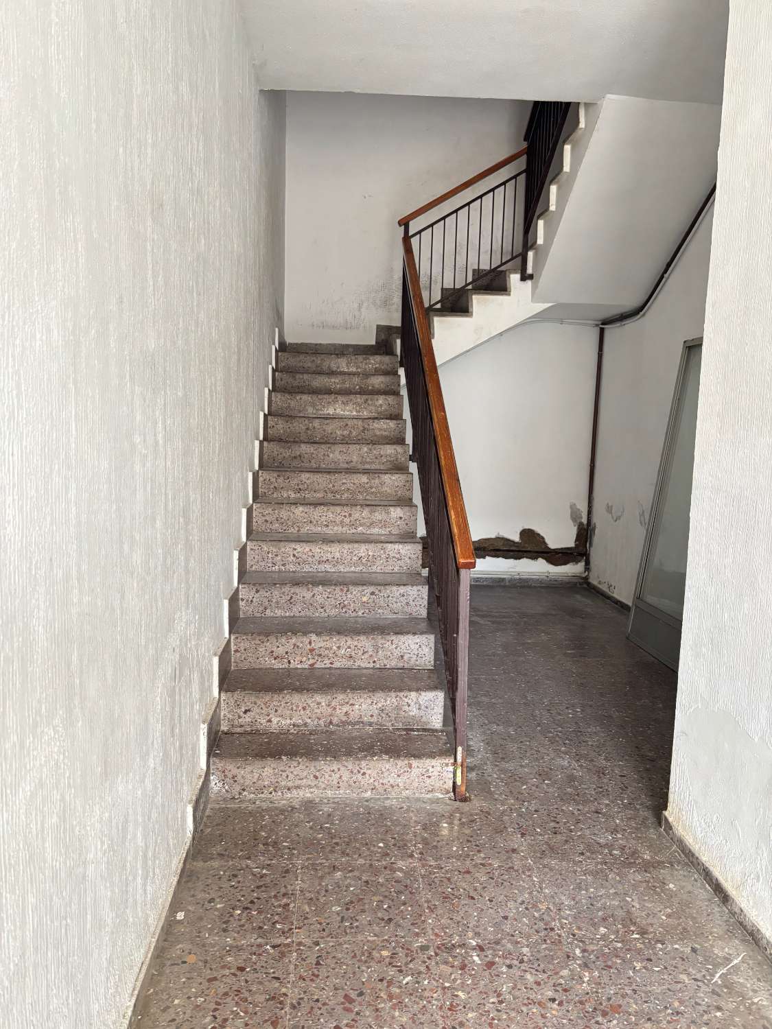 APPARTEMENT OCCASIONNEL À RÉNOVER À PILAR DE LA HORADADA