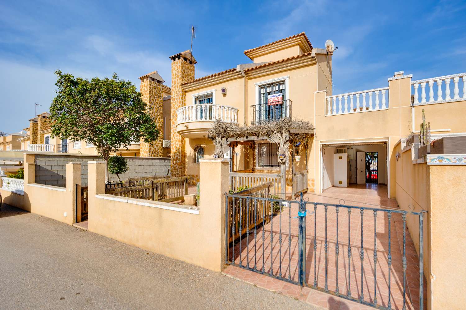 Appartement indépendant 4 chambres et 2 salles de bains avec piscine à Aguas Nuevas, Torrevieja