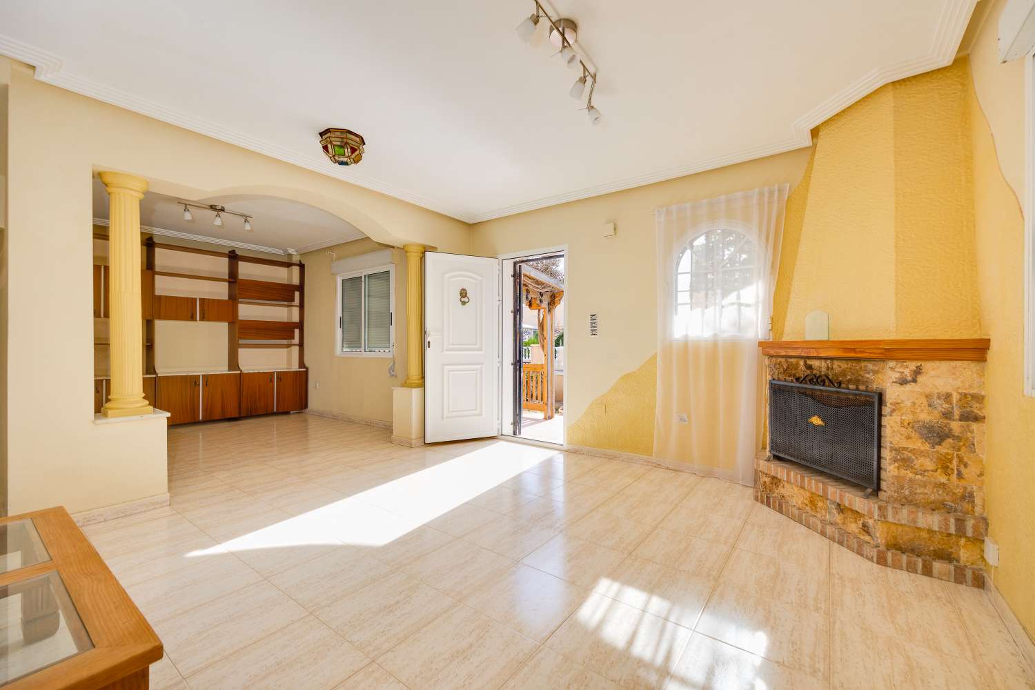 Appartement indépendant 4 chambres et 2 salles de bains avec piscine à Aguas Nuevas, Torrevieja