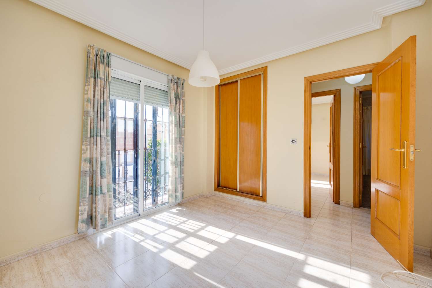 Appartement indépendant 4 chambres et 2 salles de bains avec piscine à Aguas Nuevas, Torrevieja