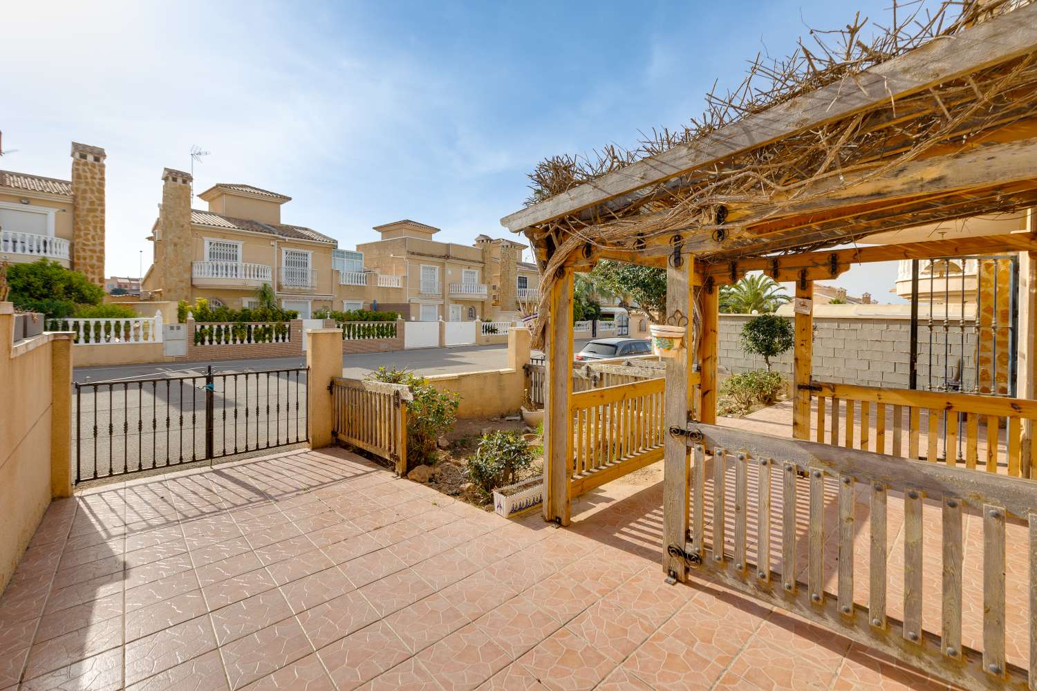 Appartement indépendant 4 chambres et 2 salles de bains avec piscine à Aguas Nuevas, Torrevieja