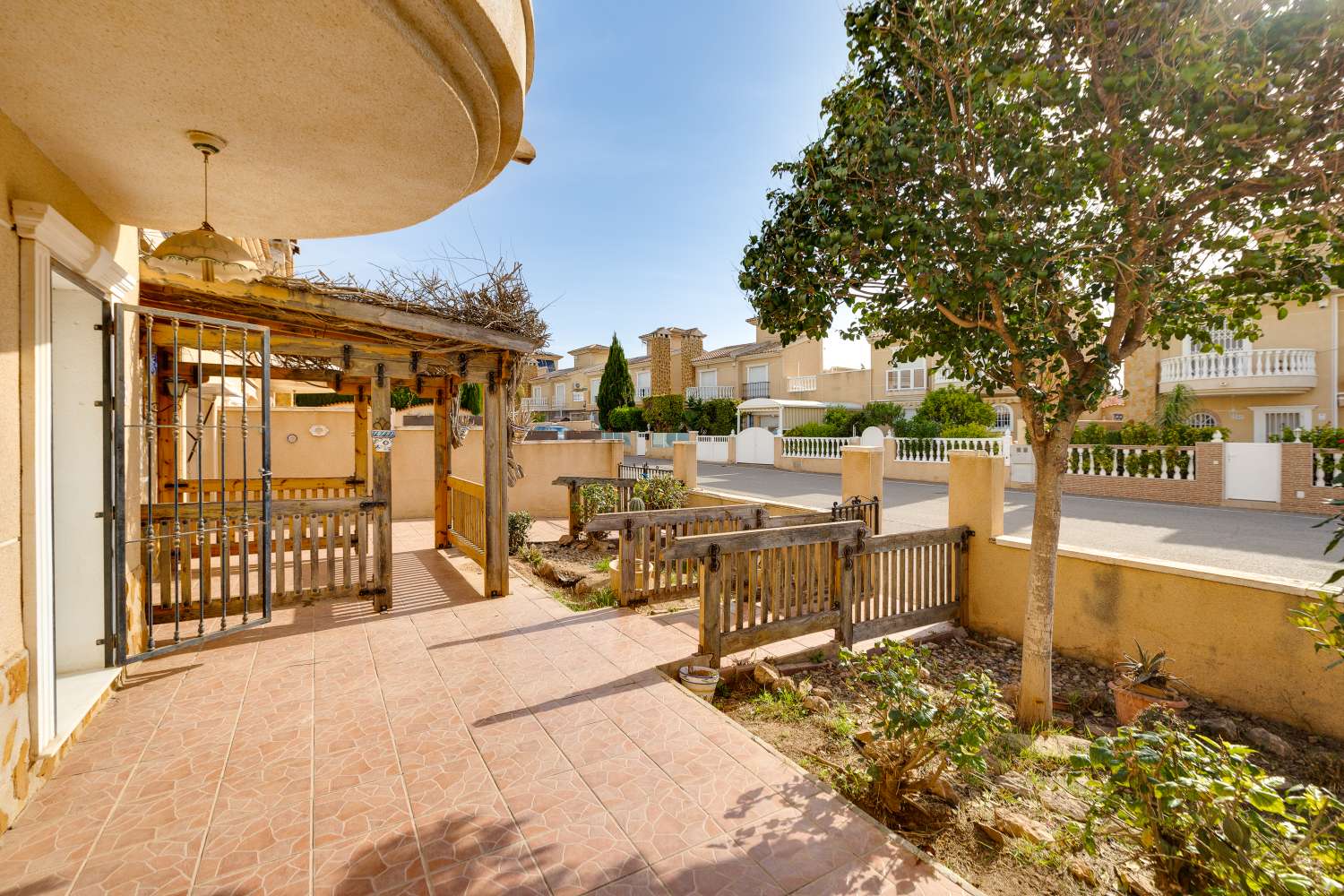 Appartement indépendant 4 chambres et 2 salles de bains avec piscine à Aguas Nuevas, Torrevieja