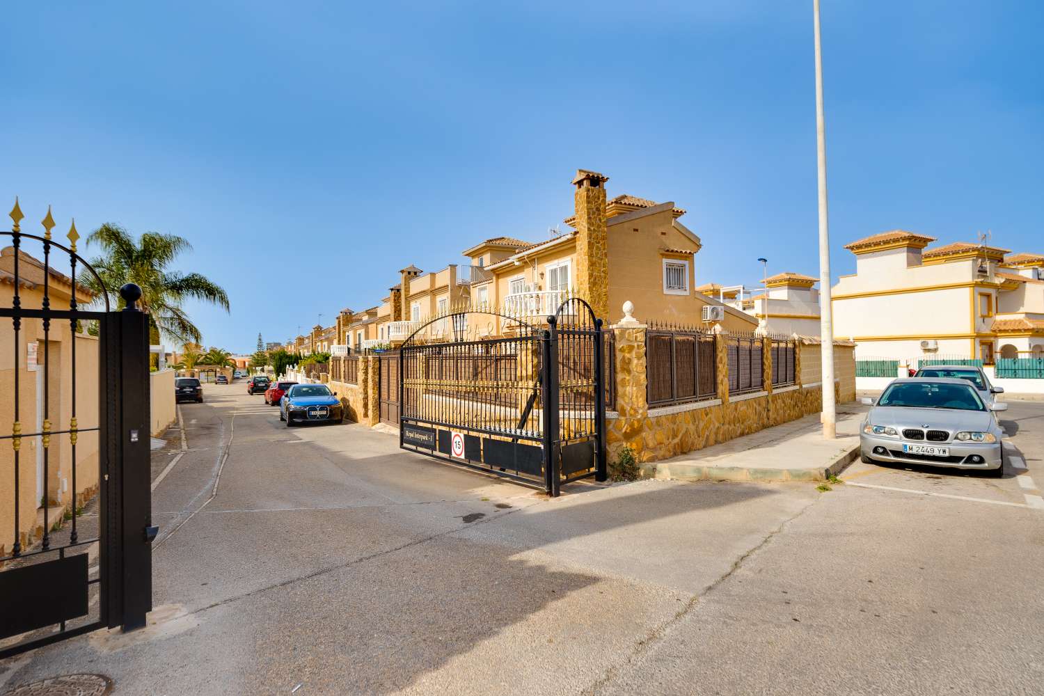 Appartement indépendant 4 chambres et 2 salles de bains avec piscine à Aguas Nuevas, Torrevieja