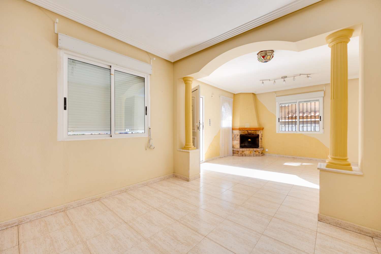 Appartement indépendant 4 chambres et 2 salles de bains avec piscine à Aguas Nuevas, Torrevieja