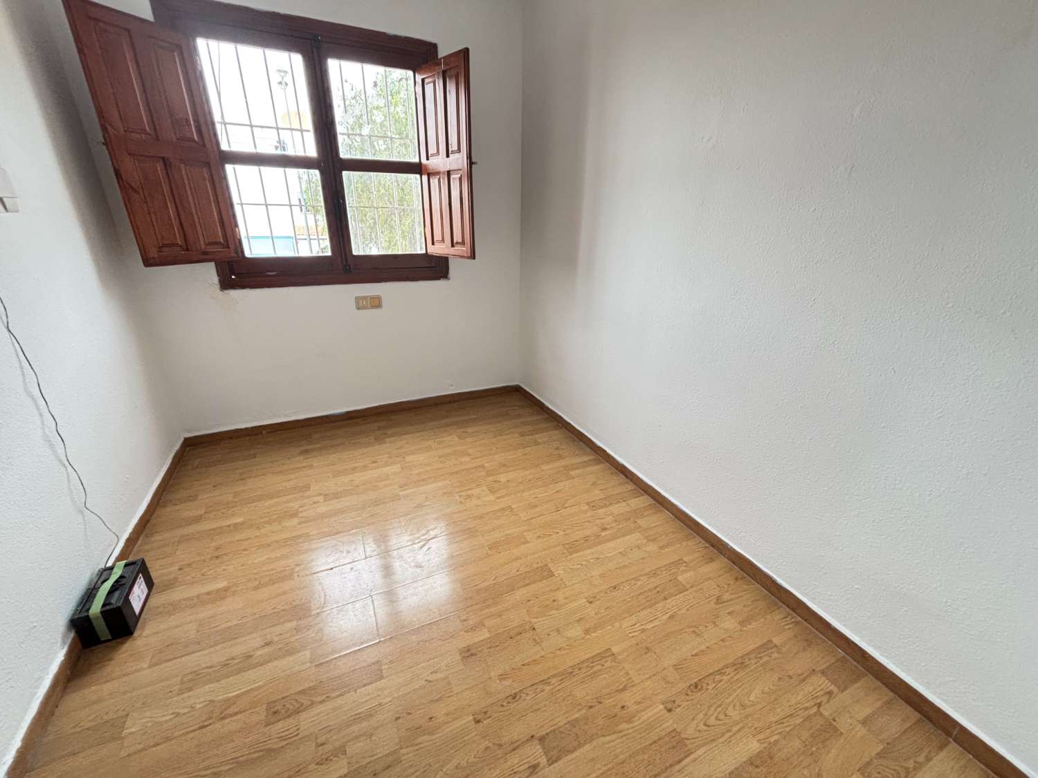 TILLFÄLLE!! HÖRNDUPLEX FÖR RENOVERING I TORREVIEJA!