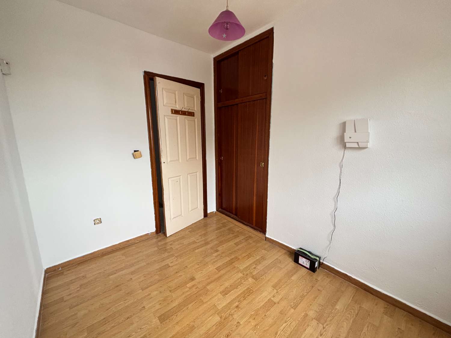 TILLFÄLLE!! HÖRNDUPLEX FÖR RENOVERING I TORREVIEJA!