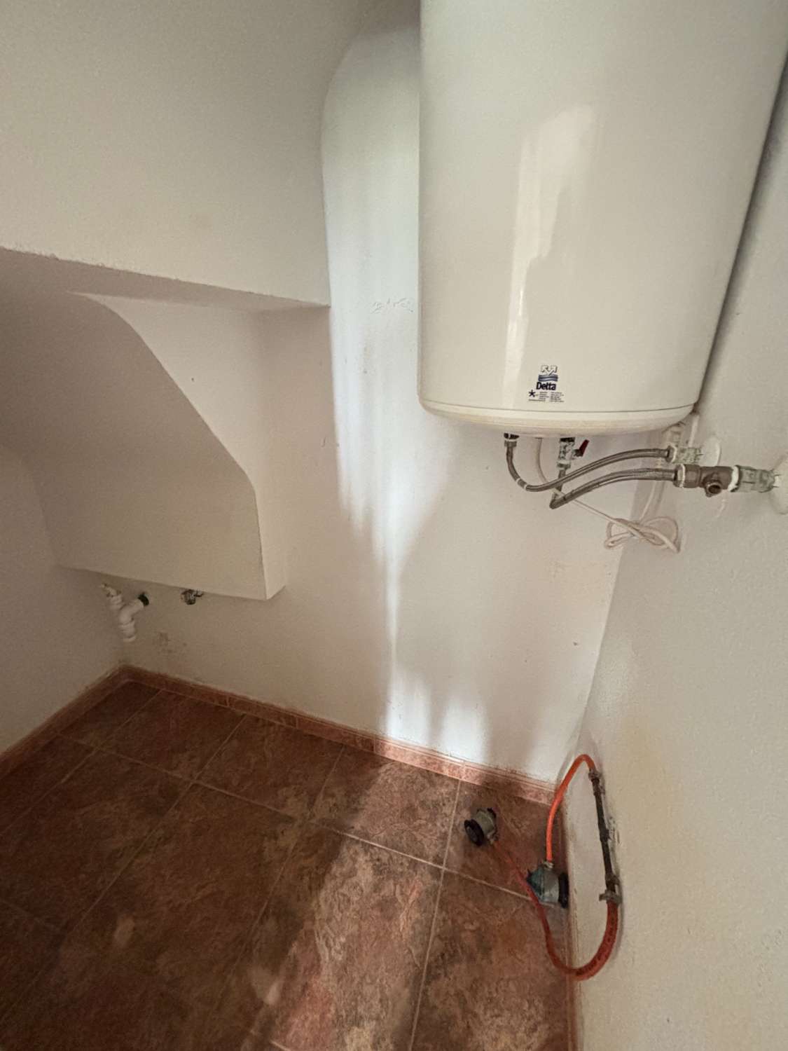 Duplex i Los Dolses med stor potential och utmärkt läge, 3 sovrum, 2 badrum