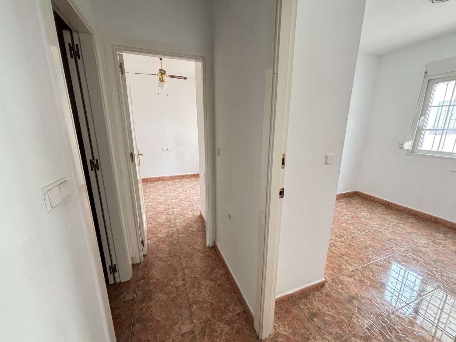 Duplex i Los Dolses med stor potential och utmärkt läge, 3 sovrum, 2 badrum