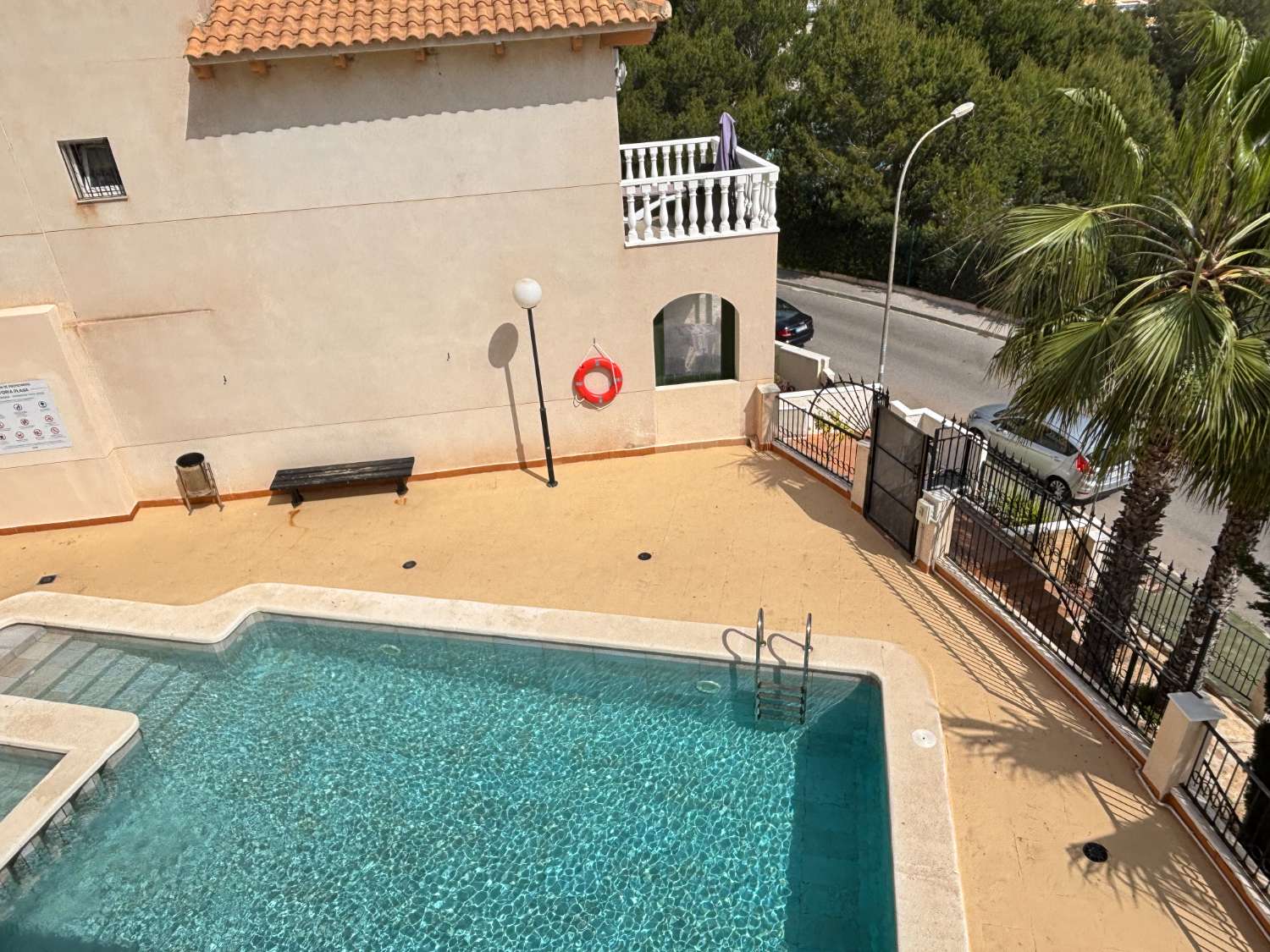 CAMPOAMOR 的专属复式住宅，拥有绝美的景观