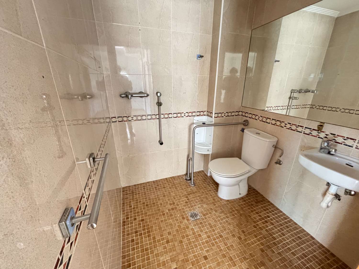 CAMPOAMOR 的专属复式住宅，拥有绝美的景观