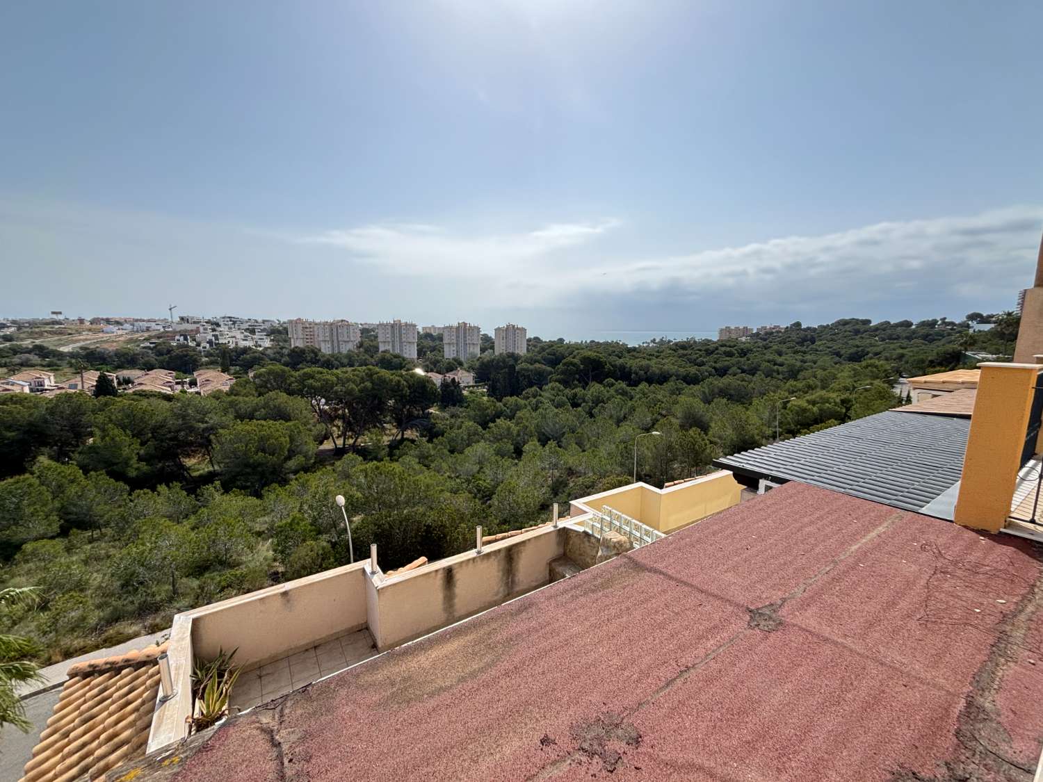 CAMPOAMOR 的专属复式住宅，拥有绝美的景观