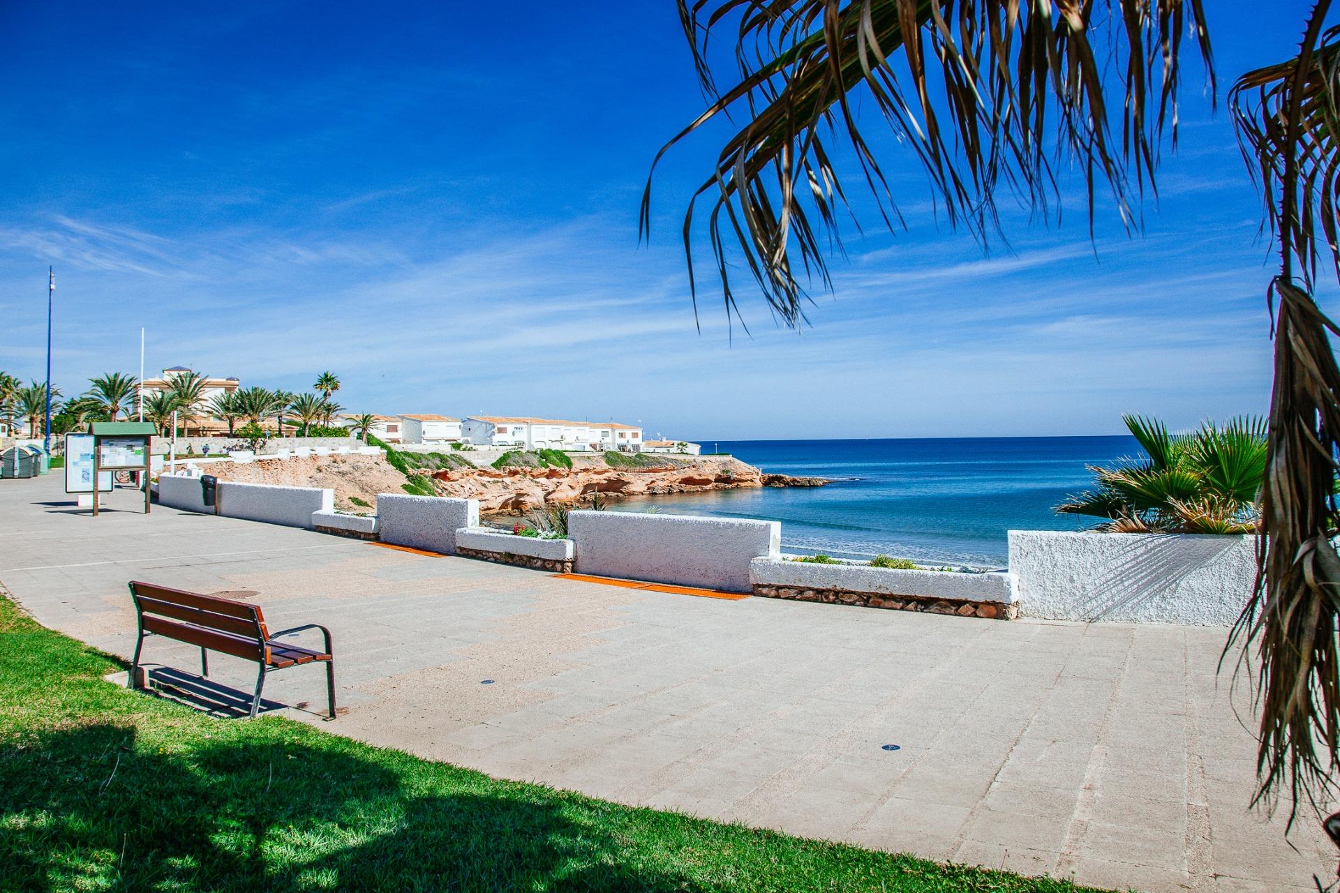 Bungalow, 1 våning till salu i Orihuela Costa