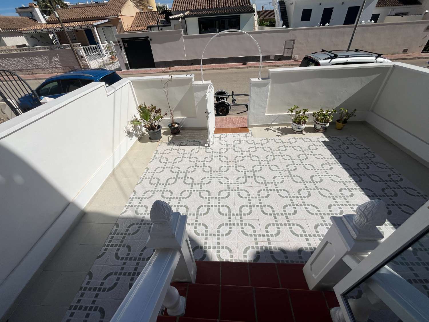 2 DORMITORIOS, JARDIN 50 M2 ORIENTACION SUR