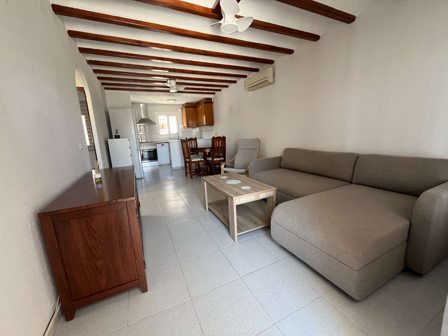 2 DORMITORIOS, JARDIN 50 M2 ORIENTACION SUR