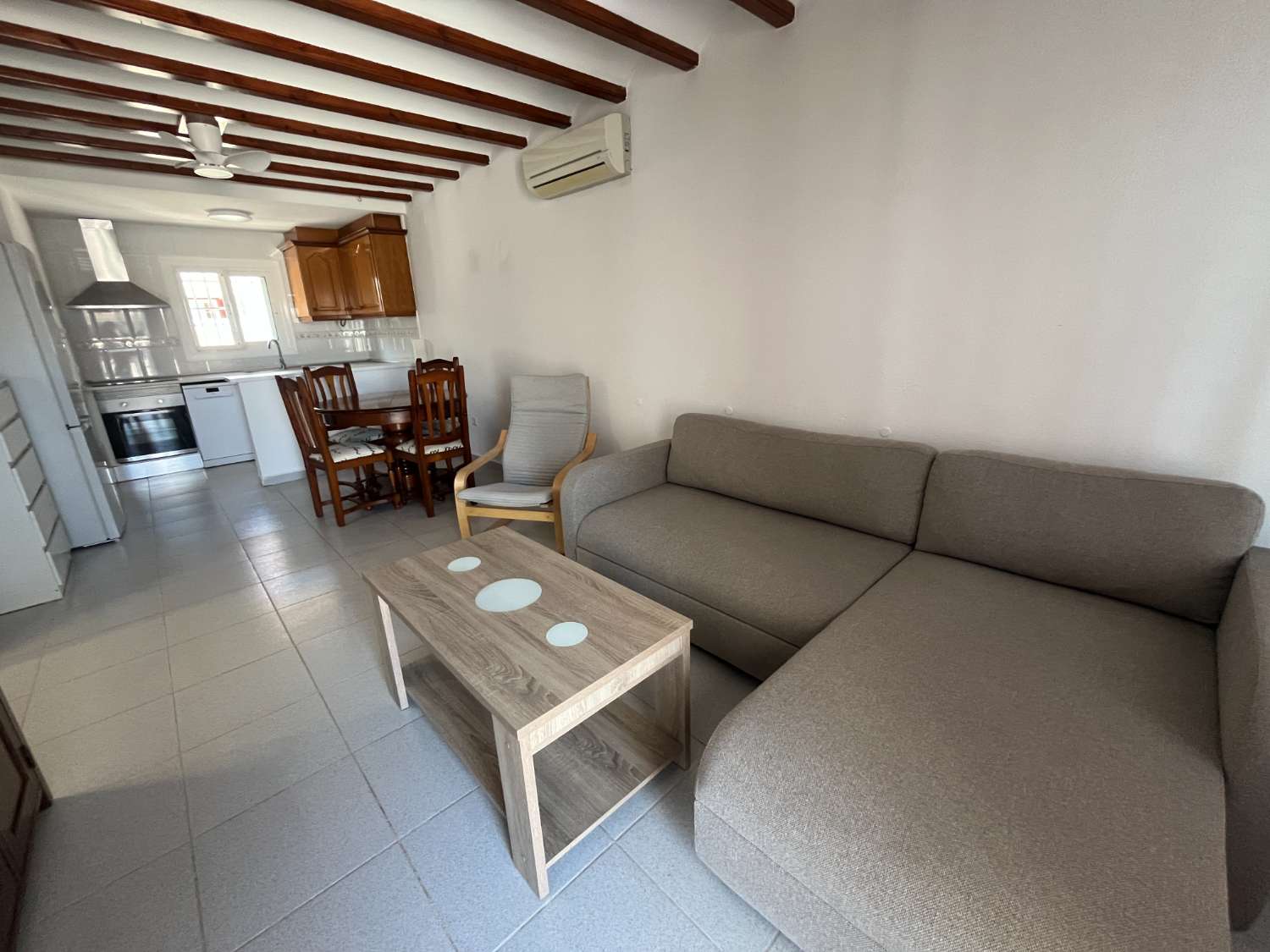 2 DORMITORIOS, JARDIN 50 M2 ORIENTACION SUR