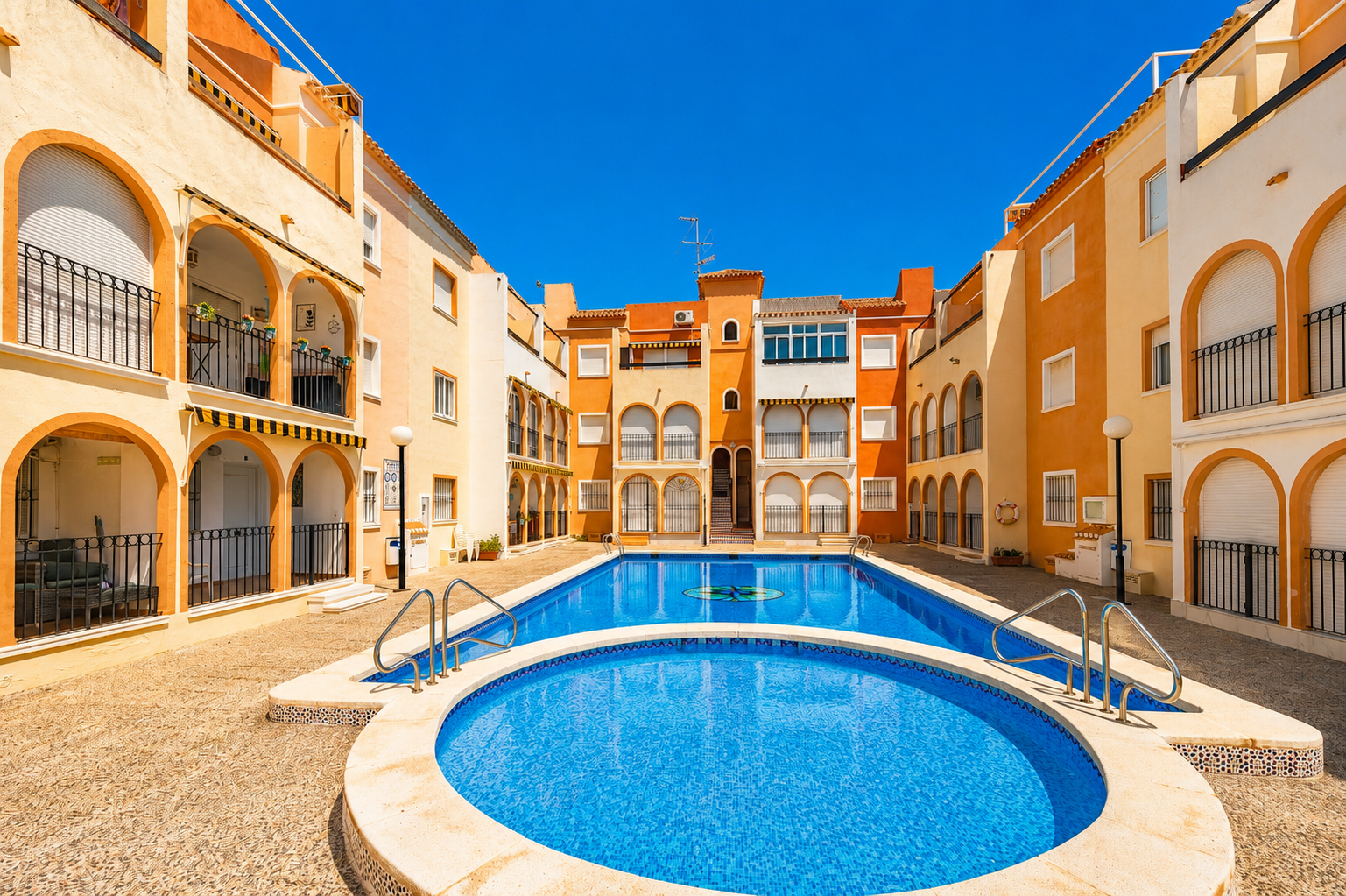 Бунгало на продаж в Torrevieja