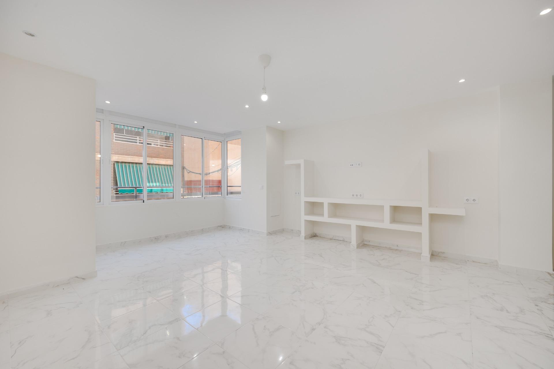 Pieni huoneisto myynnissä Torrevieja