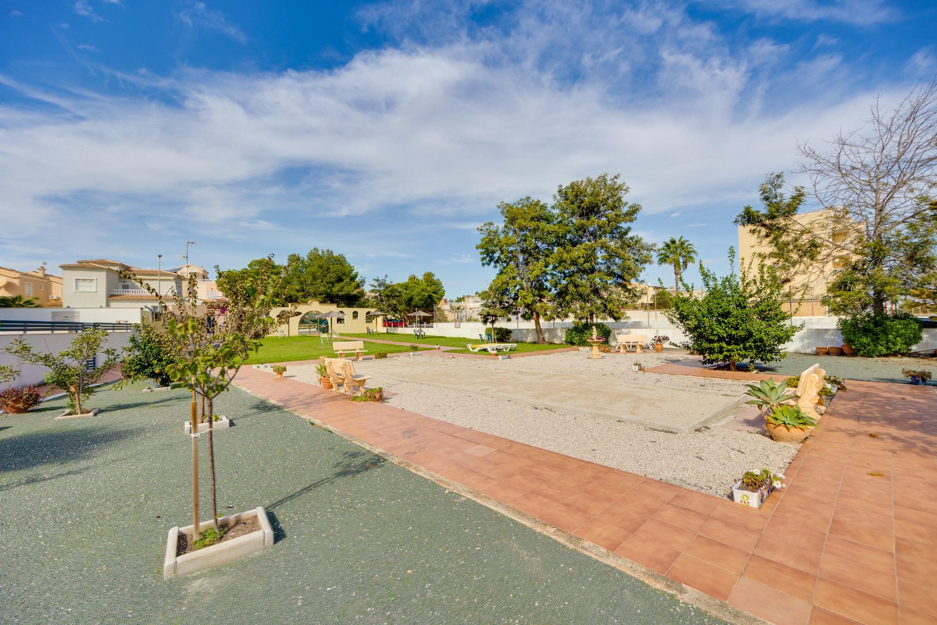 Villa myynnissä Orihuela Costa