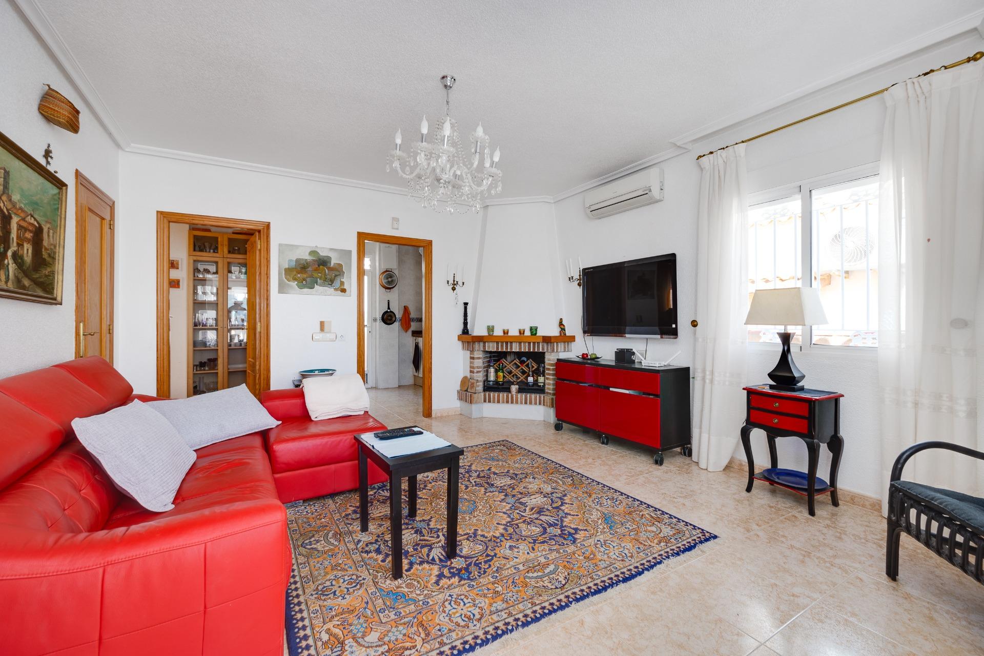 Villa myynnissä Orihuela Costa