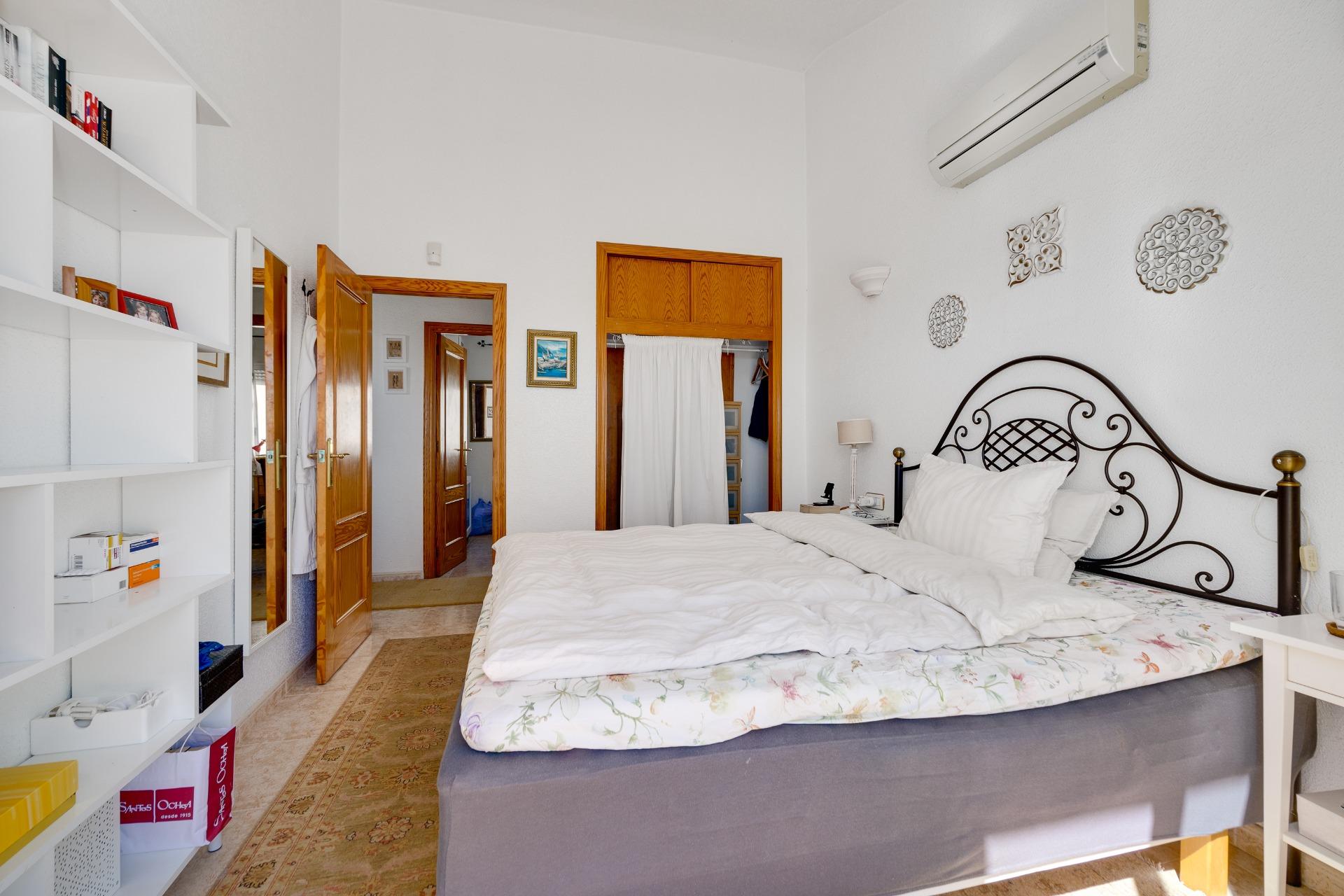 Villa myynnissä Orihuela Costa