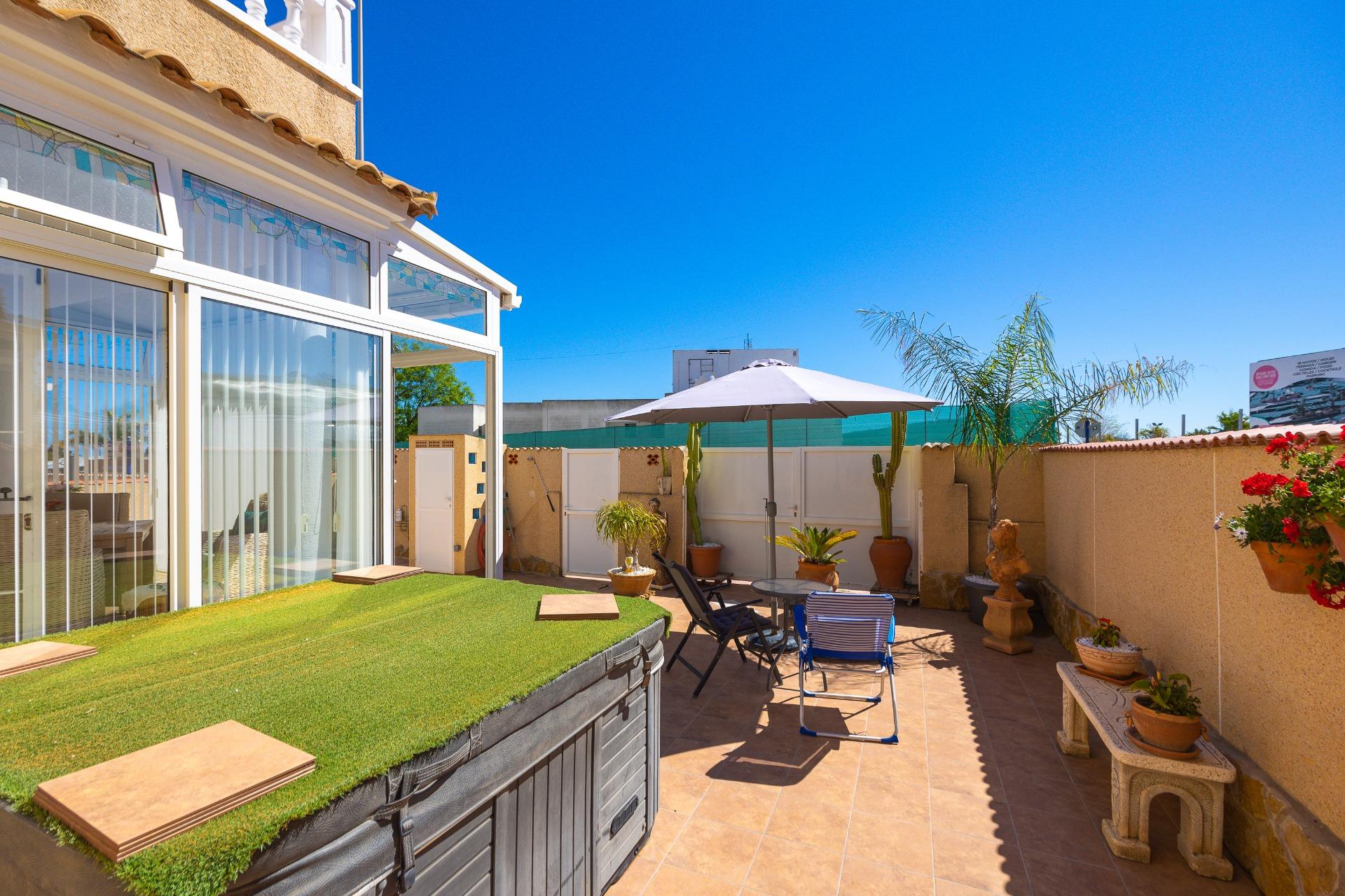 Villa myynnissä Orihuela Costa
