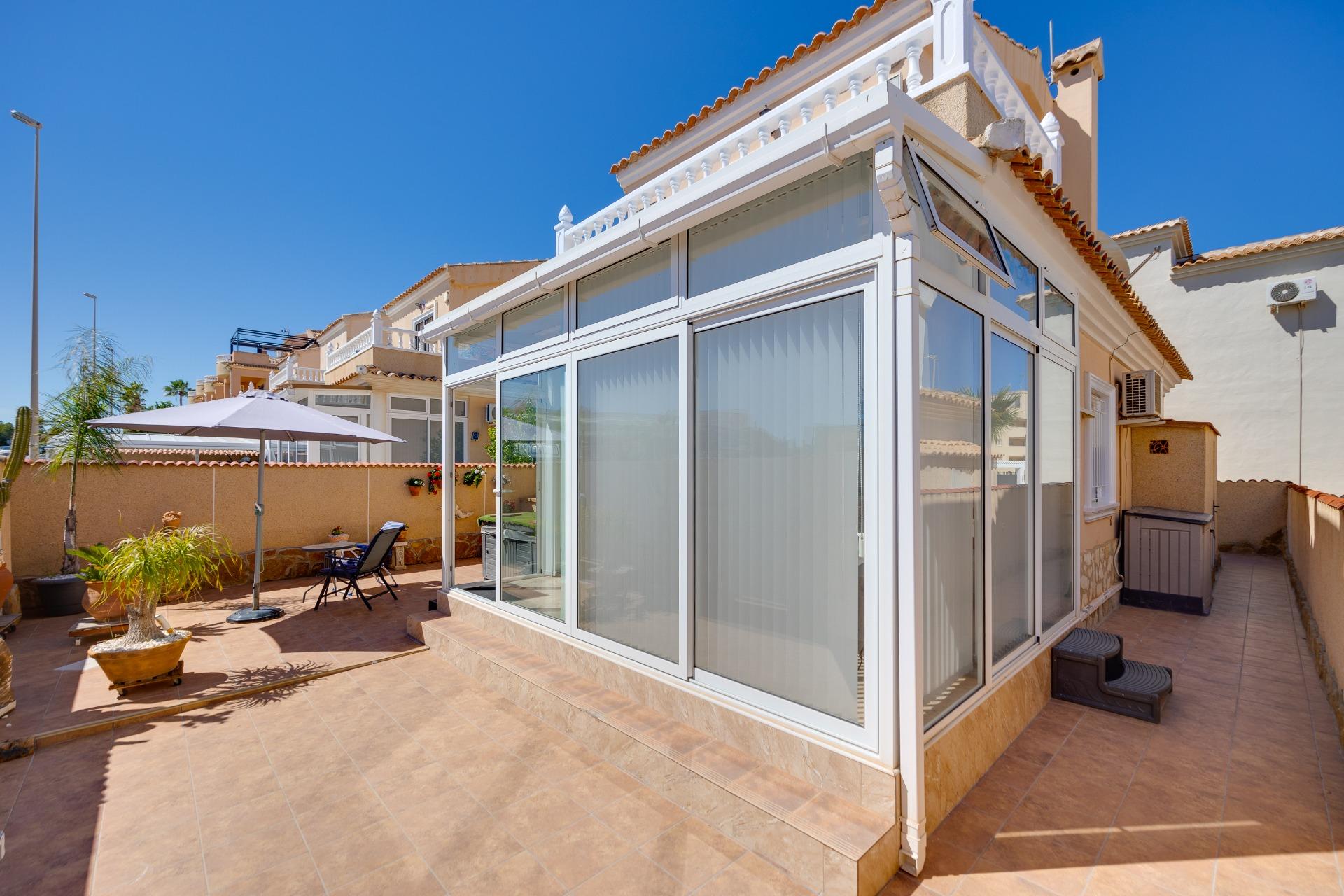 Villa myynnissä Orihuela Costa