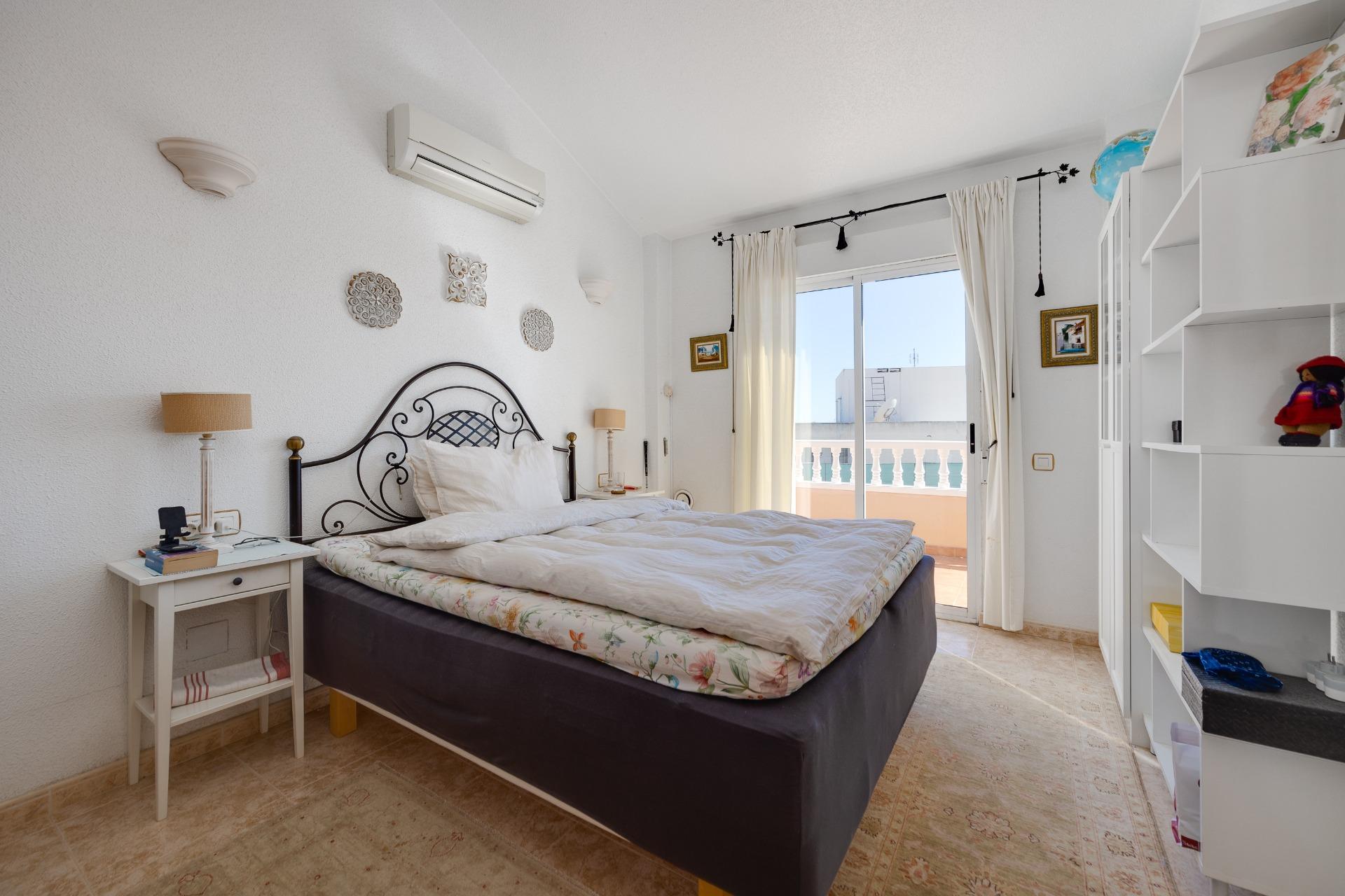 Villa myynnissä Orihuela Costa