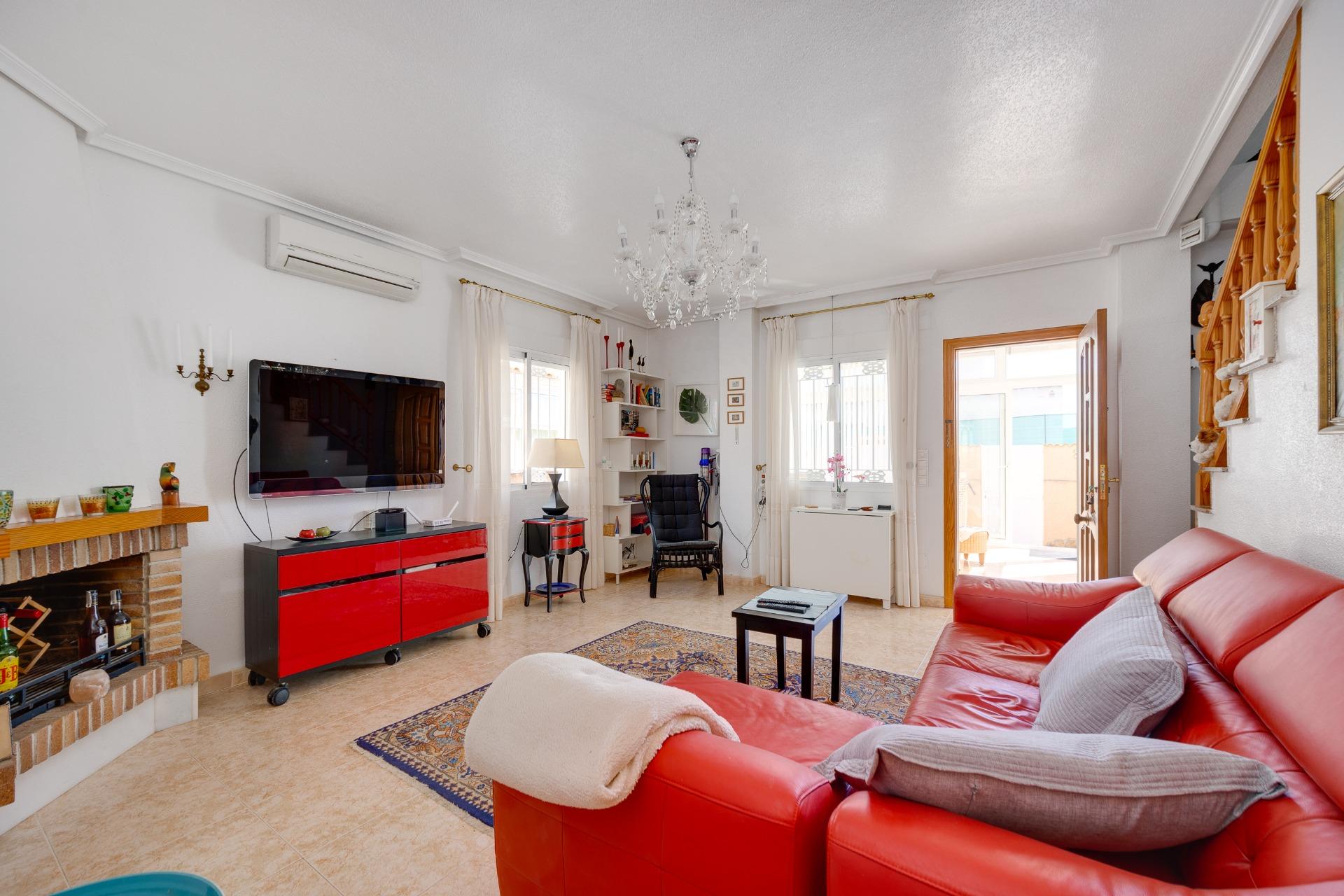 Villa myynnissä Orihuela Costa