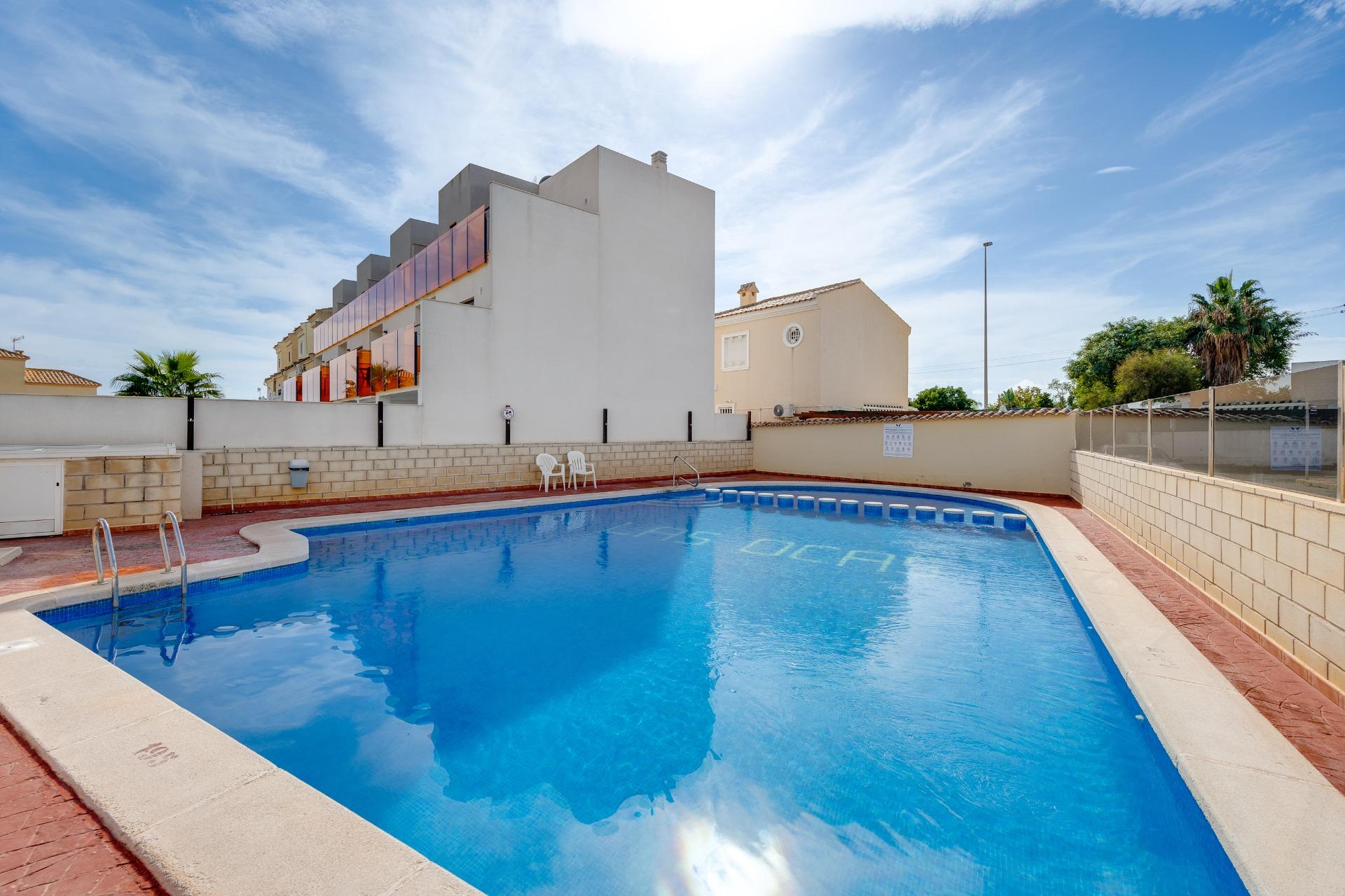 Villa myynnissä Orihuela Costa