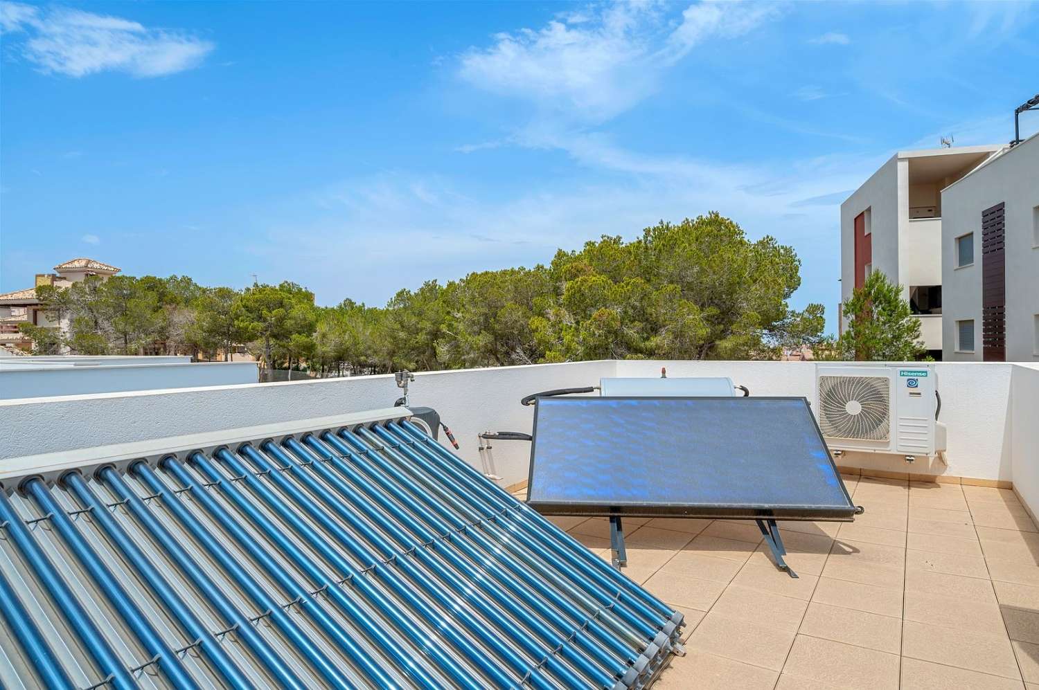 SE VENDE FANTÁSTICO CHALET INDEPENDIENTE EN VILLAMARTÍN
