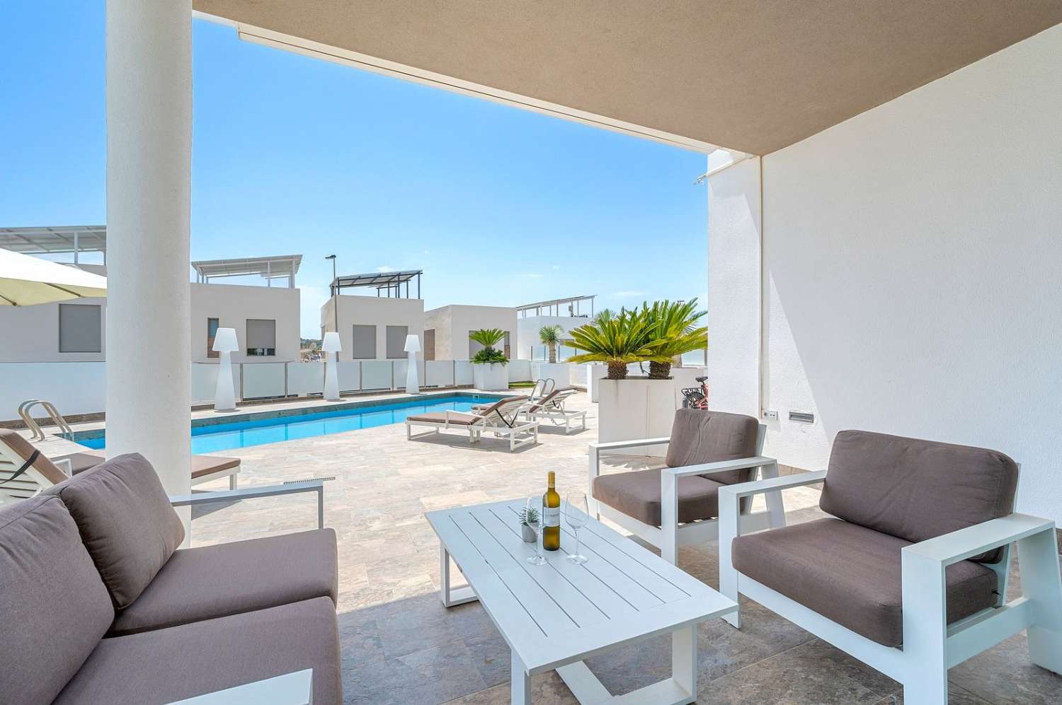 SE VENDE FANTÁSTICO CHALET INDEPENDIENTE EN VILLAMARTÍN